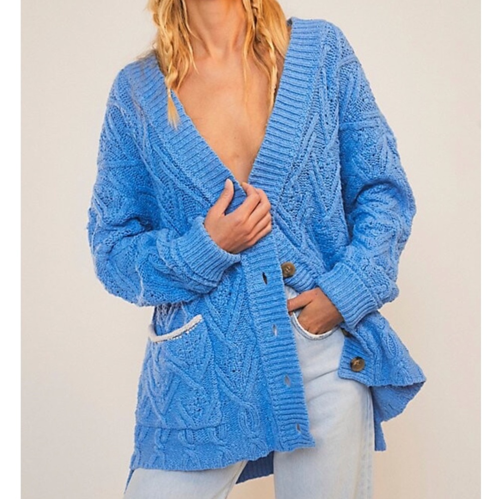 FREE PEOPLE - Montana Blue OVERSIZED Button Front Cable Knit Cardi - Small
